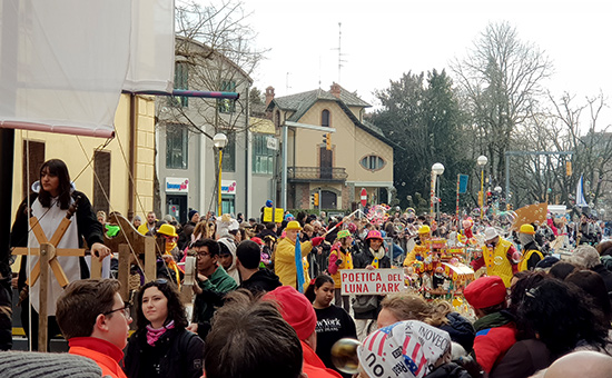 Carnevale-in-Emilia-Romagna_Fantaveicoli